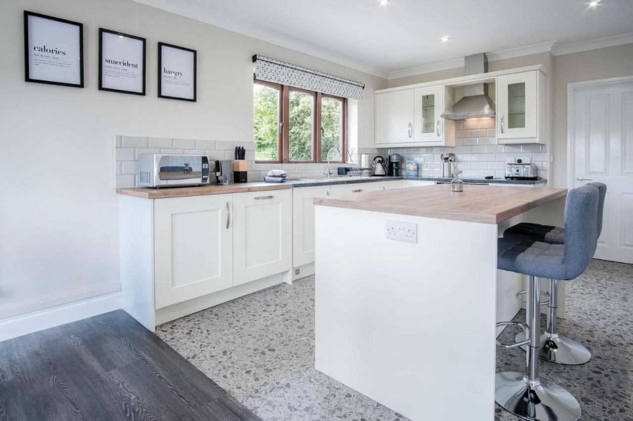 Springfield - 3 Bedroom - Princes Gate * Ludchurch