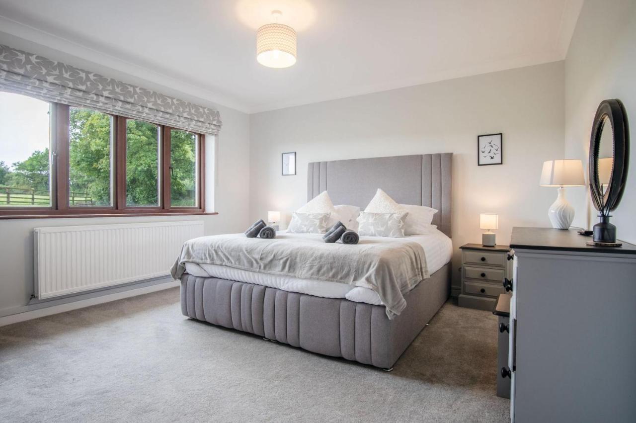Springfield - 3 Bedroom - Princes Gate * Ludchurch